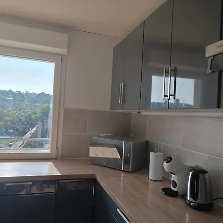 Rum i privatbostad Privee Avec Balcon De 3,5 M2 Dans Un Convivial