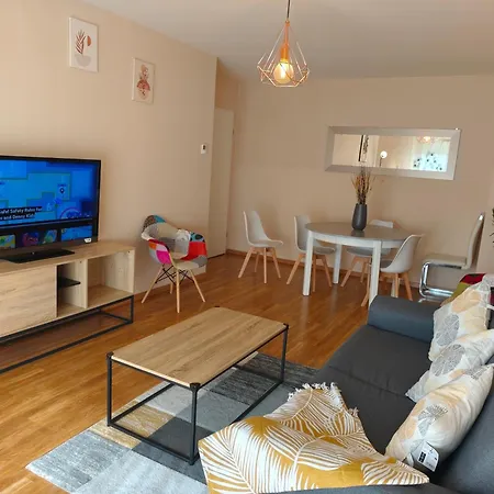 Rum i privatbostad Privee Avec Balcon De 3,5 M2 Dans Un Convivial