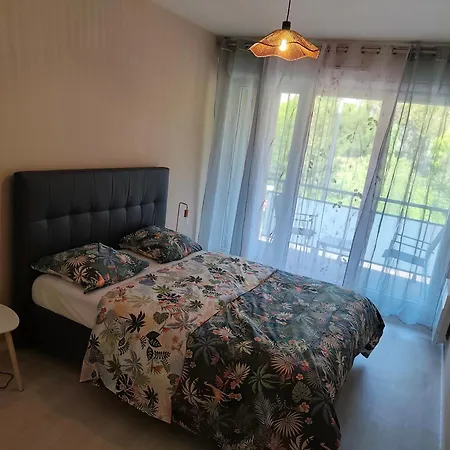 Privee Avec Balcon De 3,5 M2 Dans Un Convivial